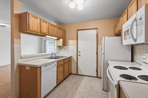 1925 Southcross Drive W, 1306, Burnsville, MN 55306