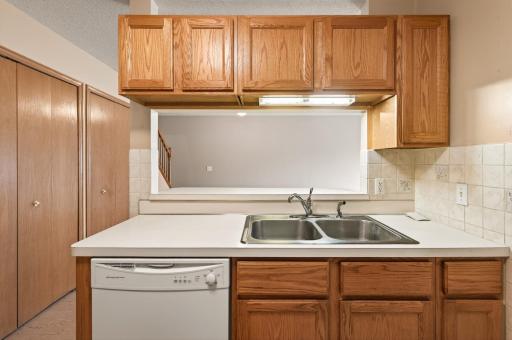 1925 Southcross Drive W, 1306, Burnsville, MN 55306