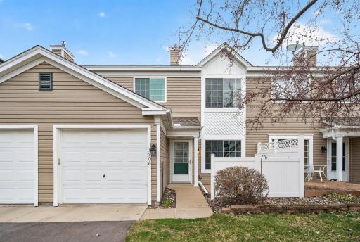 1925 Southcross Drive W, 1306, Burnsville, MN 55306