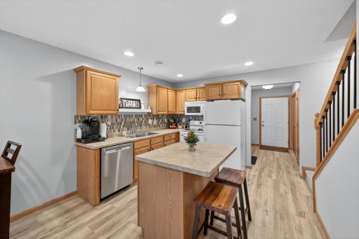 3084 River Falls Court NW, Rochester, MN 55901