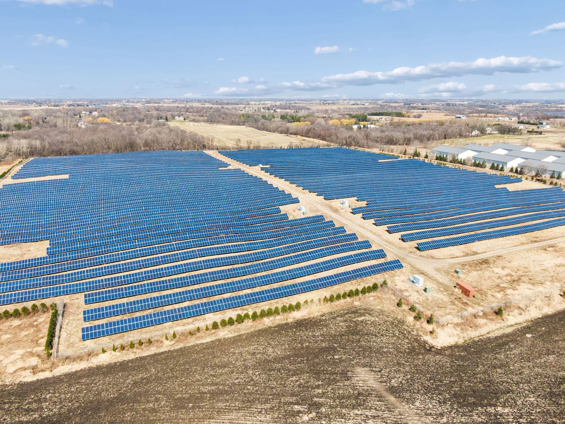 Solar garden on back 40 acres- 0014.jpg