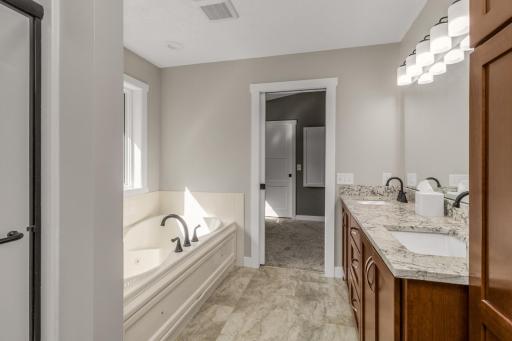 1100 Lonsdale Boulevard W, Northfield, MN 55057