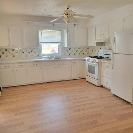 120 4th Avenue NE, Waseca, MN 56093
