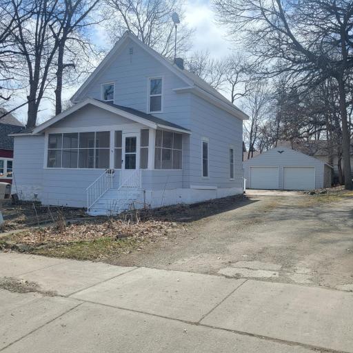 120 4th Avenue NE, Waseca, MN 56093