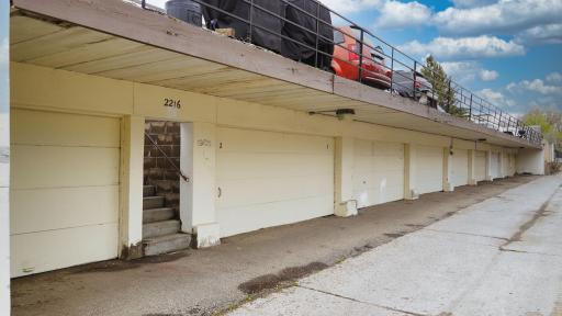 2216 Pleasant Avenue, 207, Minneapolis, MN 55404