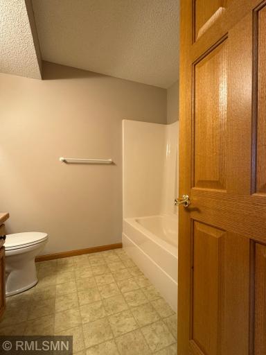 12757 Ferrara Avenue N, Hugo, MN 55038