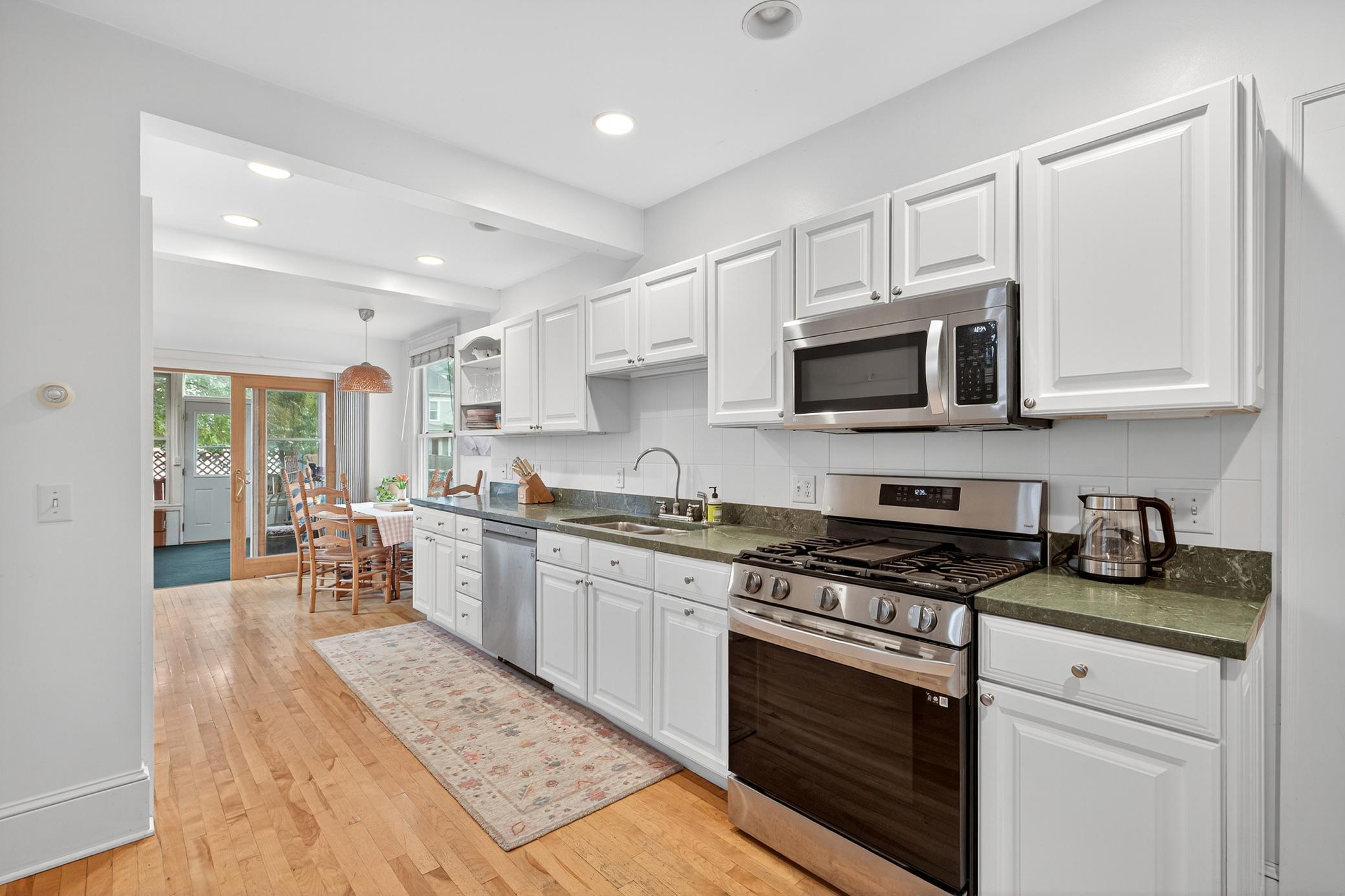 Open and bright space!