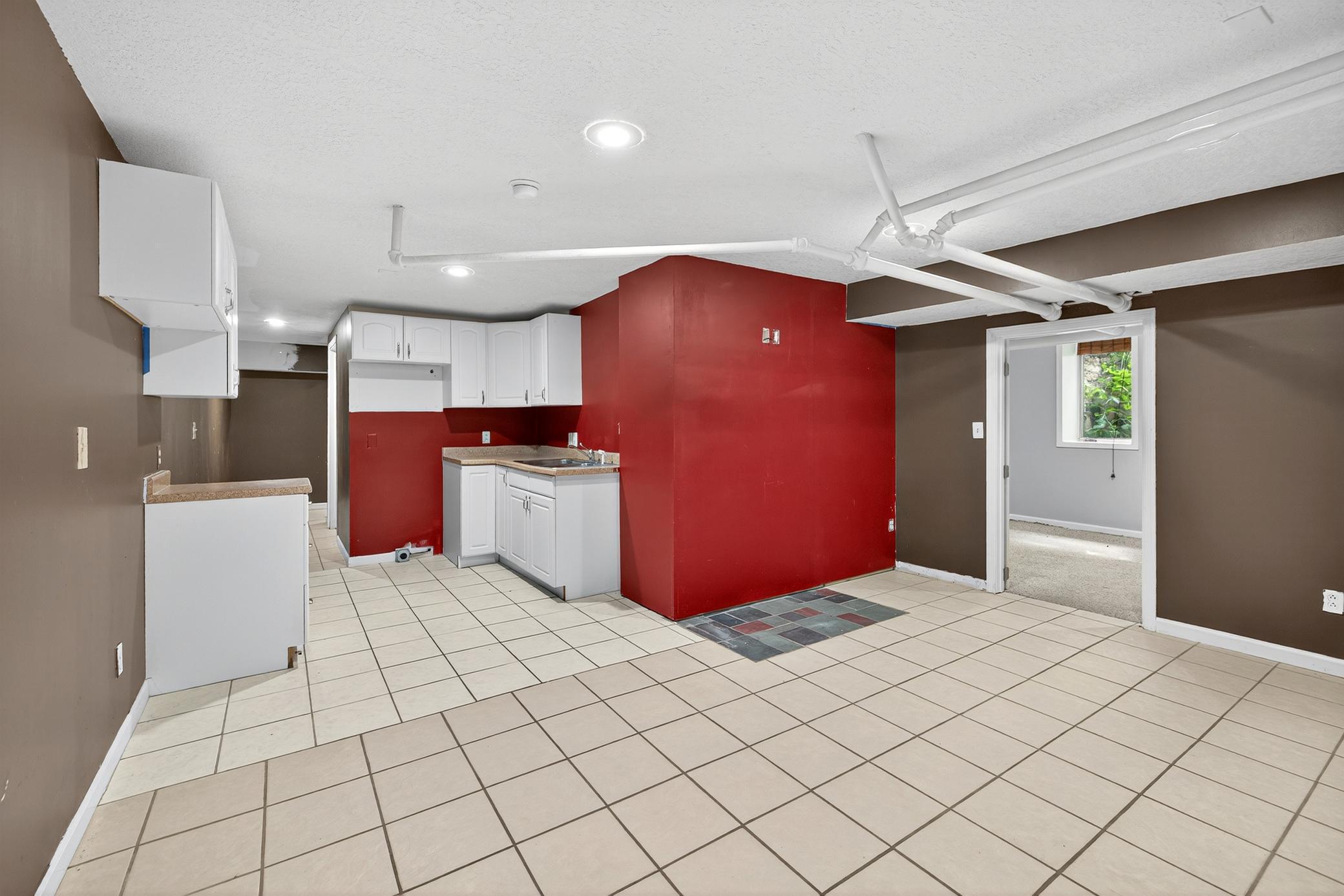 Lower level living/dining area