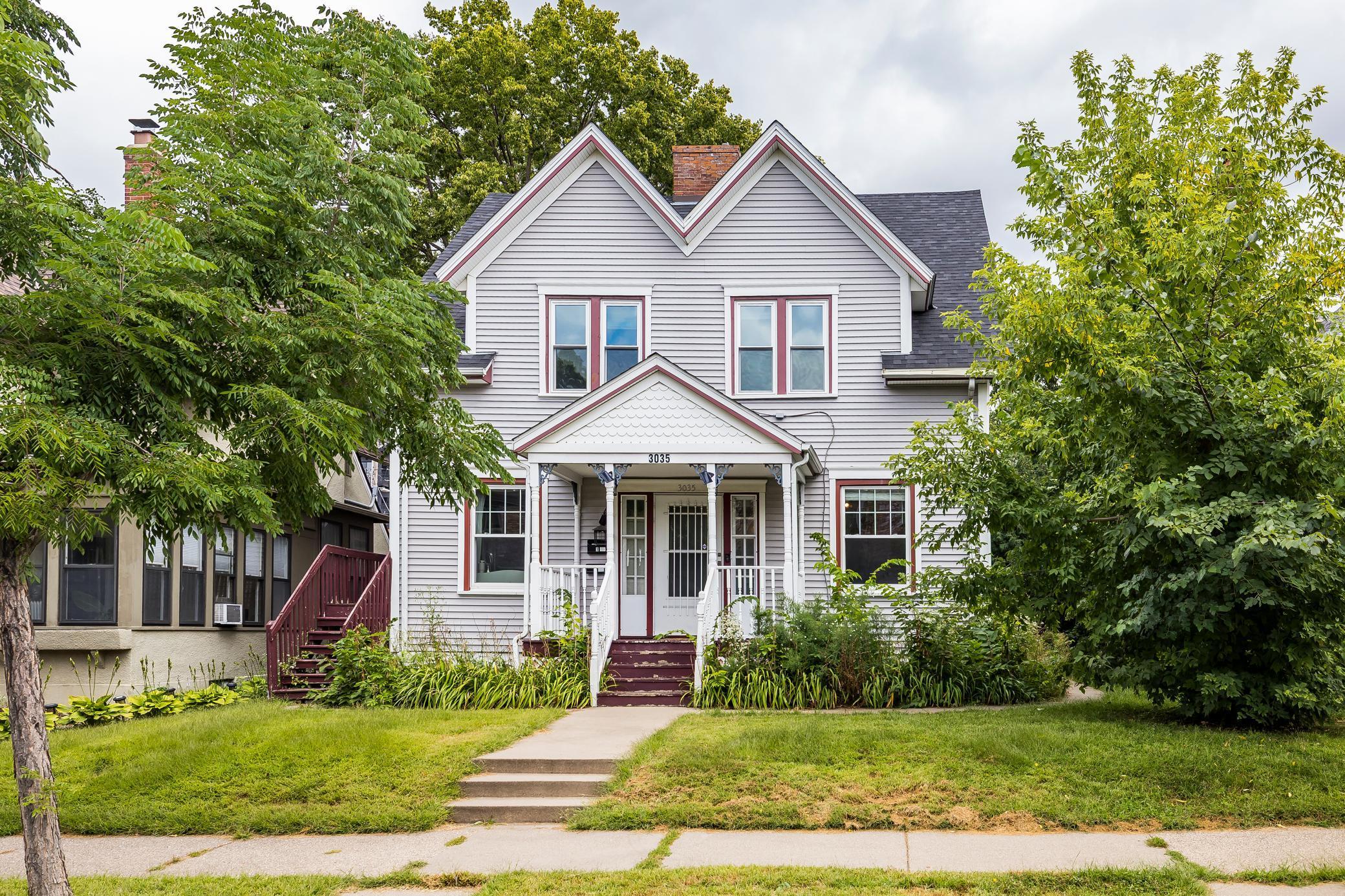 3035 Irving - great duplex in a fabulous location!