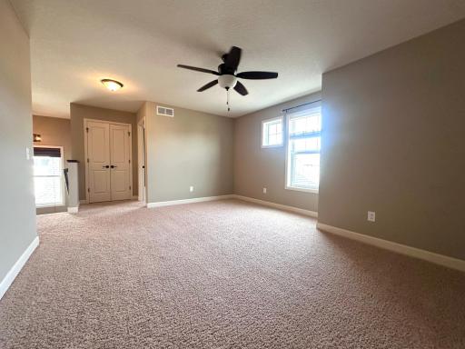 3379 Ridgestone Way, Woodbury, MN 55129