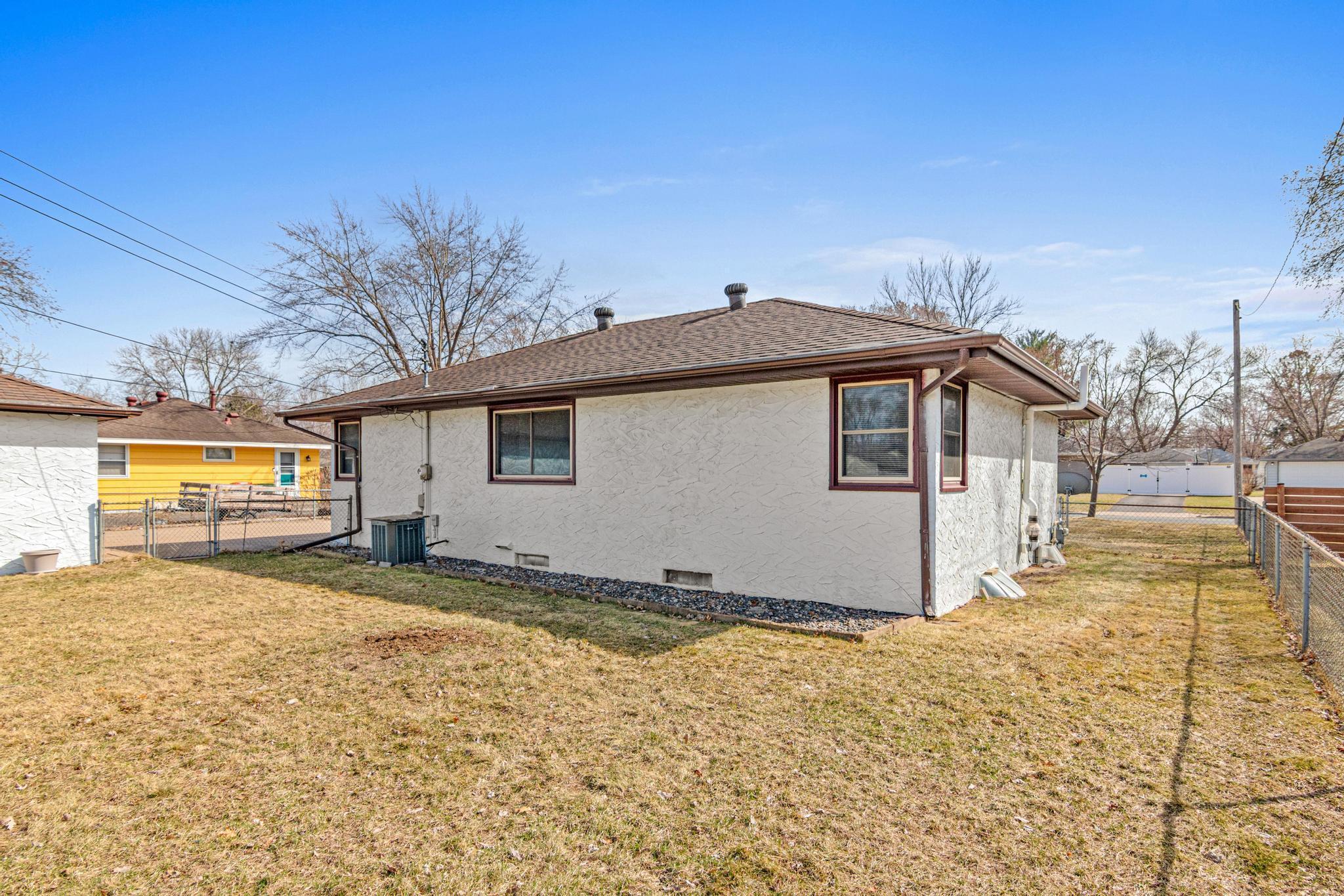 2865 115th Ln NW, Coon Rapids, MN-27.jpg