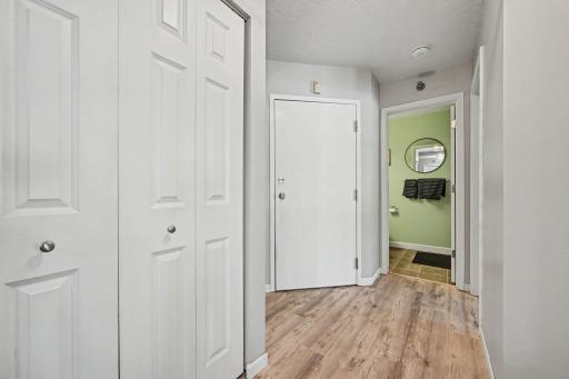 6165 Chasewood Parkway, 1, Hopkins, MN 55343