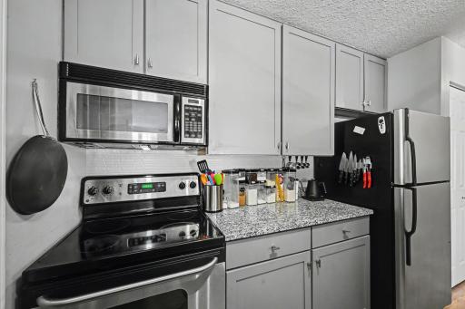 6165 Chasewood Parkway, 1, Hopkins, MN 55343