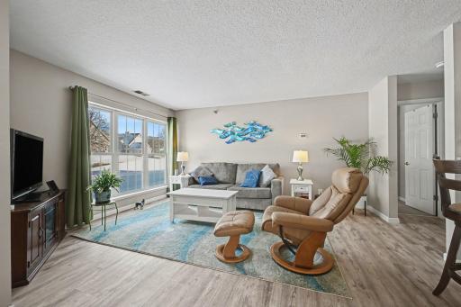 6165 Chasewood Parkway, 1, Hopkins, MN 55343