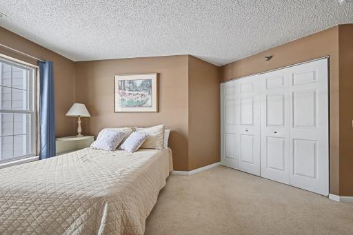 6165 Chasewood Parkway, 1, Hopkins, MN 55343