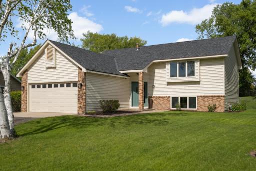 Welcome to 20860 India Ave in Lakeville! Located right near Lake Marion in a vibrant neighborhood! New roof and siding! New Windows. New Carpet and paint. See updates in Supplements.