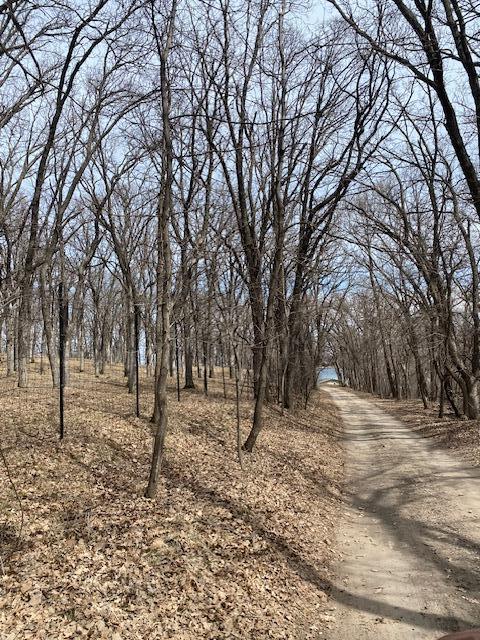 Anderson Beach Trail to lake