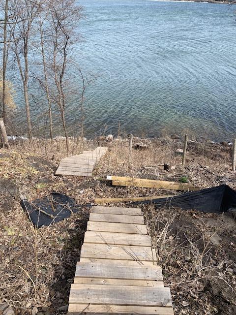new stairway to lake, needs railing
