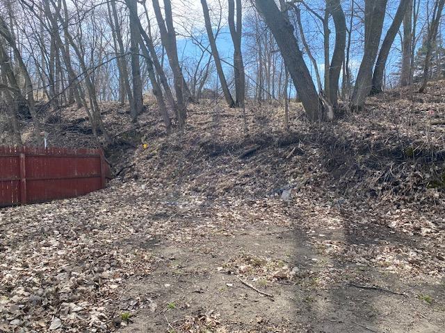 View to the west side of lot