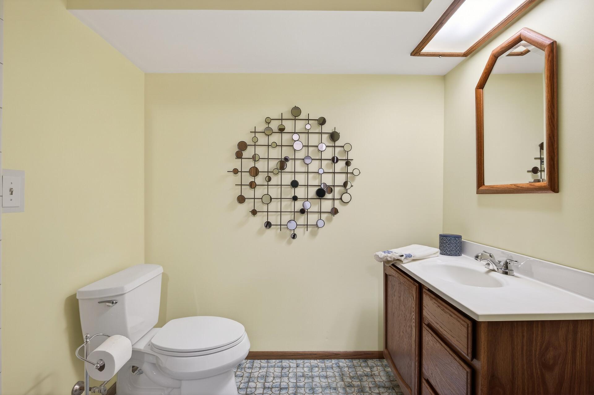 Lower level 3/4 bath.