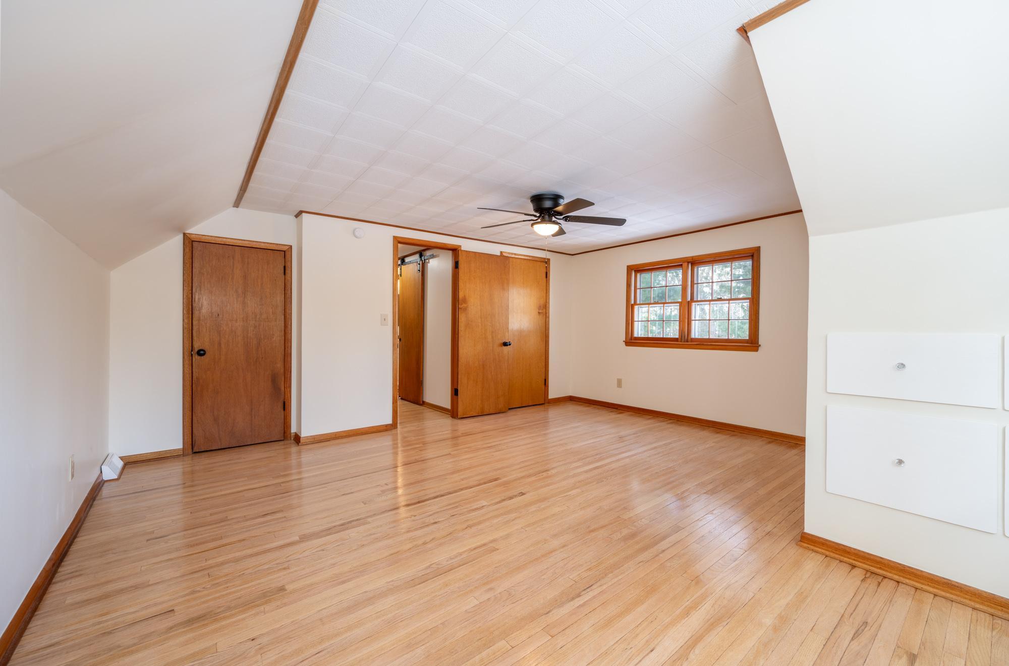 Bedroom 3 (Two Closets)