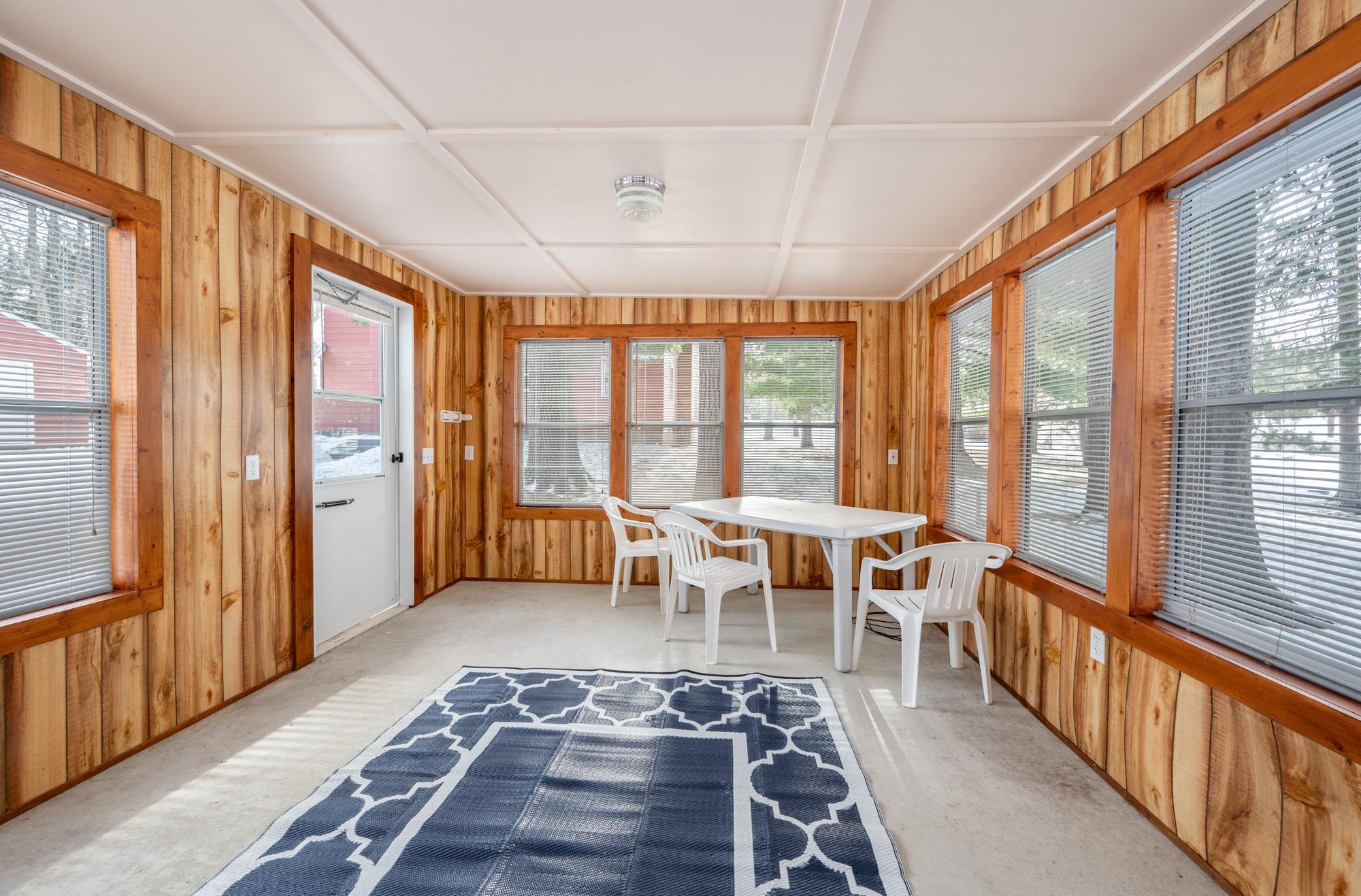 Screen House Interior