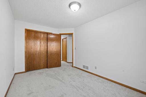 1102 Black Oak Drive, Saint Paul, MN 55112