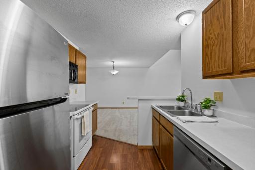 1102 Black Oak Drive, Saint Paul, MN 55112