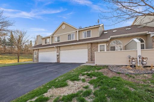 1102 Black Oak Drive, Saint Paul, MN 55112