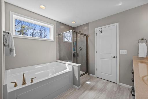 16725 56th Avenue N, Minneapolis, MN 55446