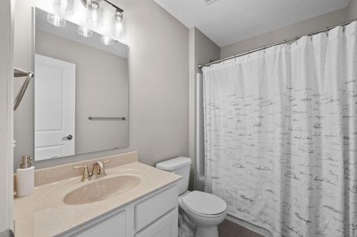 16725 56th Avenue N, Minneapolis, MN 55446