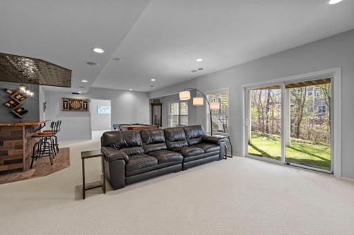 16725 56th Avenue N, Minneapolis, MN 55446