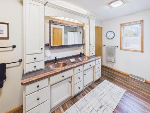 304 12th Avenue SE, Melrose, MN 56352