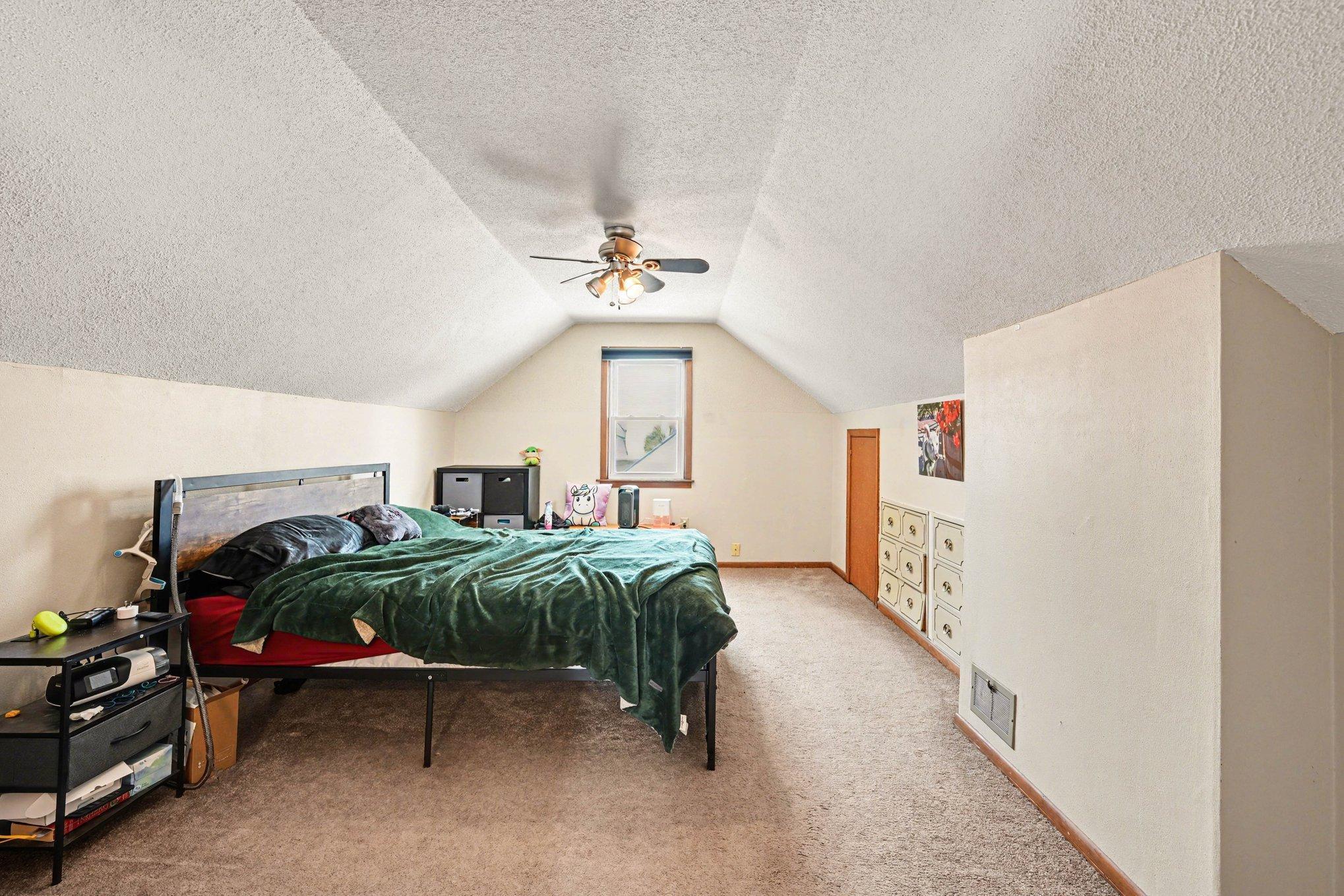 Primary upper with built in drawers & extra storage