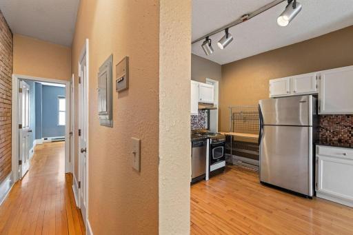 609 S 9th Street, 8, Minneapolis, MN 55404