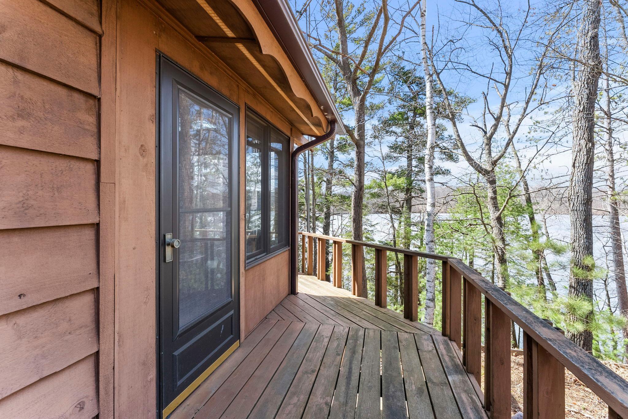 wrap around deck for the best lake views