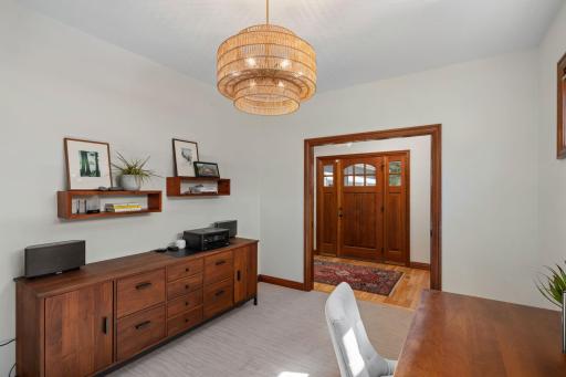 208 E Lake Street, Waconia, MN 55387