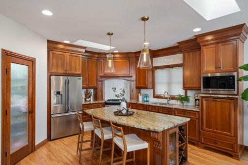 208 E Lake Street, Waconia, MN 55387