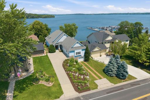208 E Lake Street, Waconia, MN 55387