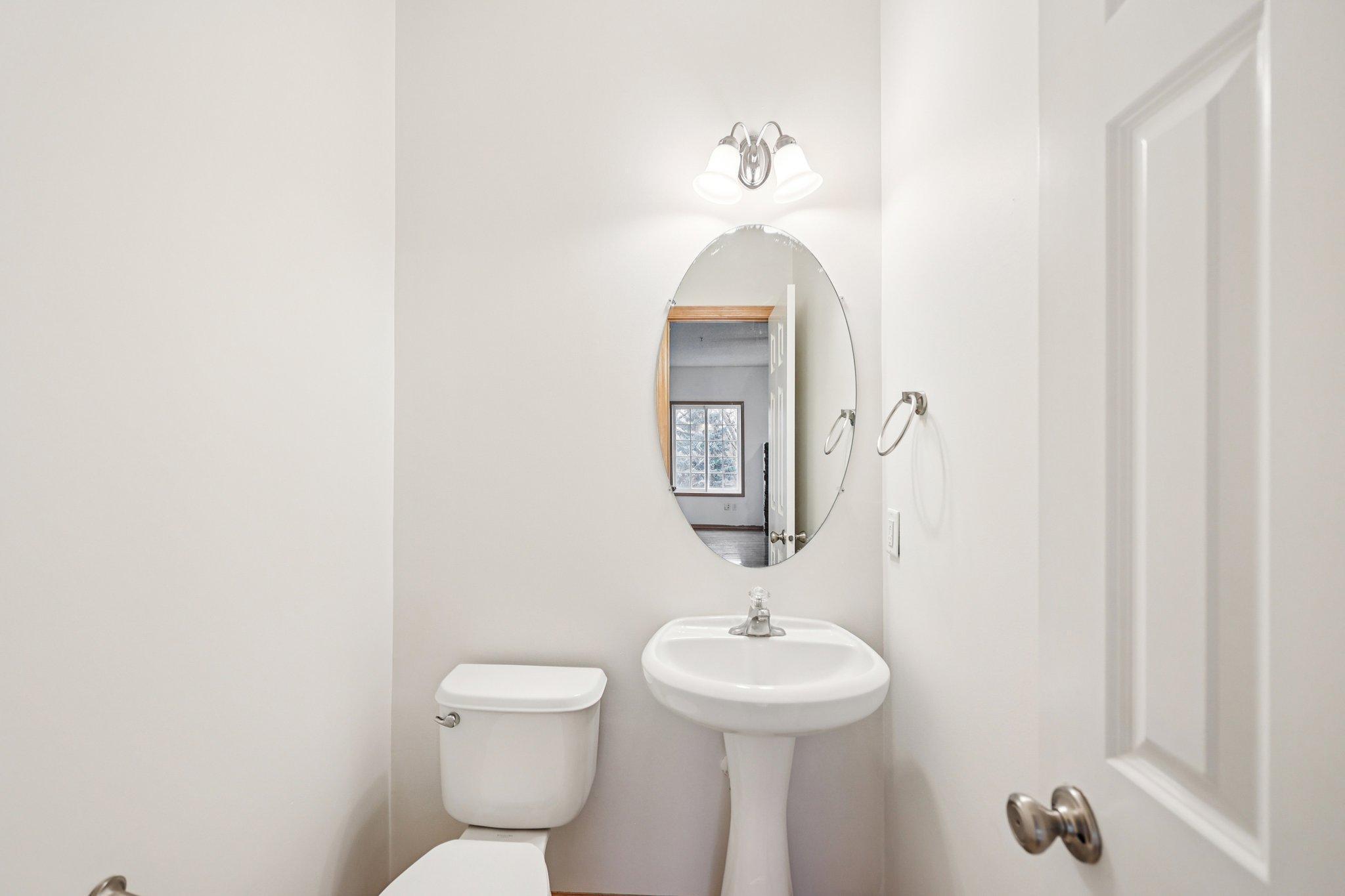 32-web-or-mls-Garland Ct N apt g-S0404-026.jpg