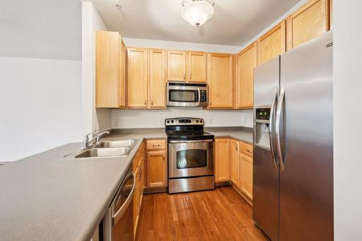 19-web-or-mls-Garland Ct N apt g-S0404-015.jpg