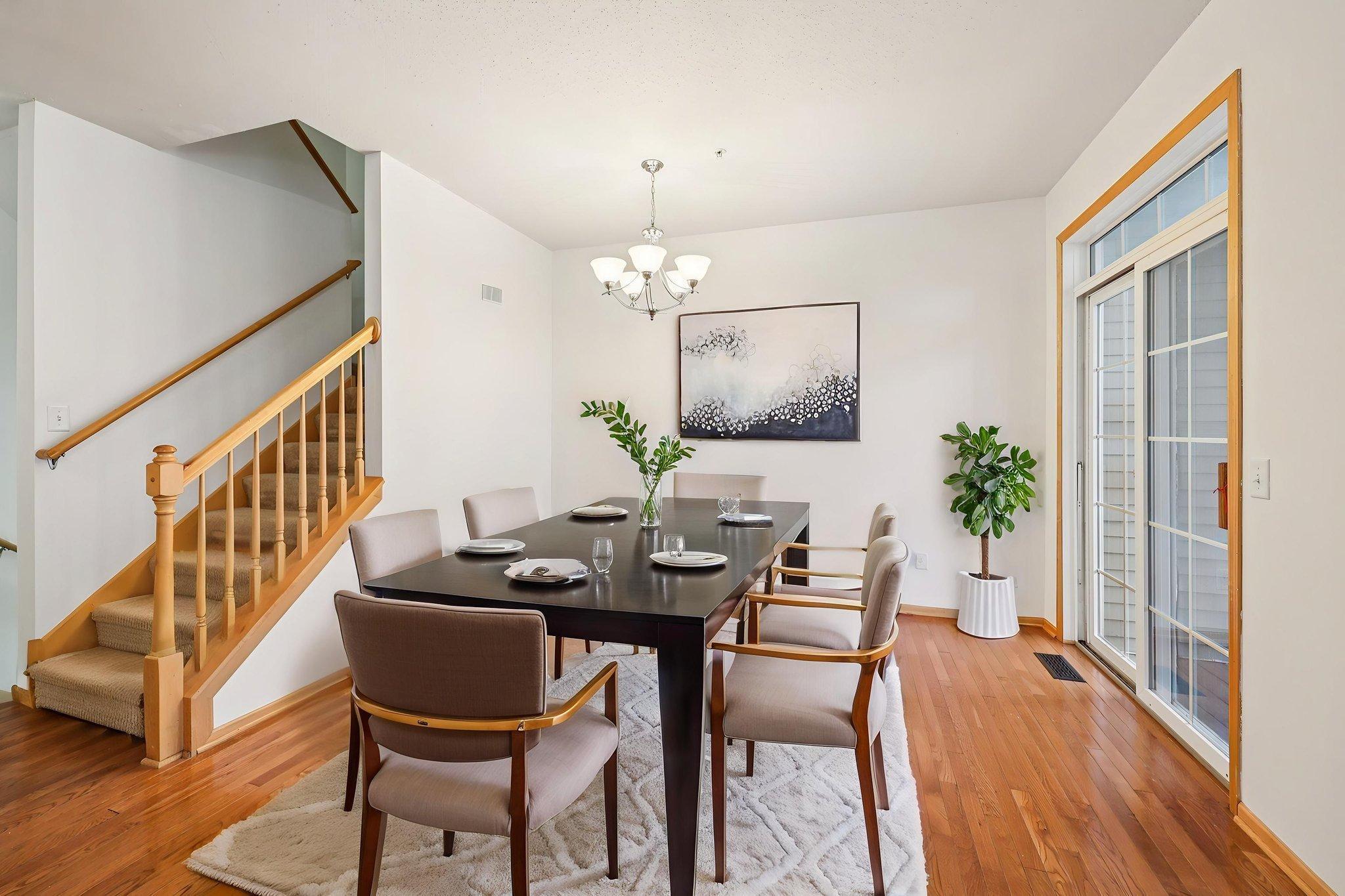 9-web-or-mls-Garland Ct N apt g-S0404-007 virtually staged.jpeg