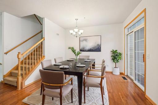 9-web-or-mls-Garland Ct N apt g-S0404-007 virtually staged.jpeg