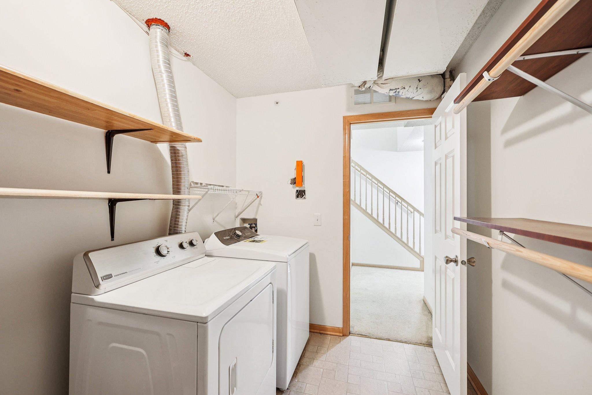 34-web-or-mls-Garland Ct N apt g-S0404-028.jpg