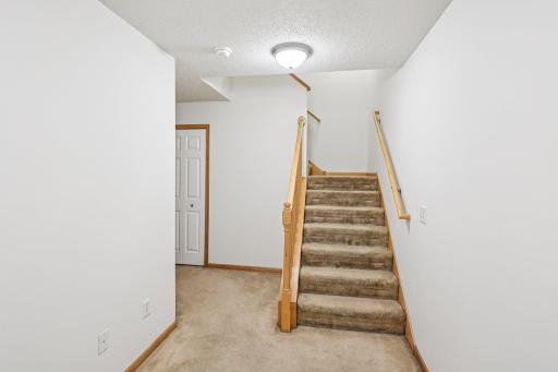 20-web-or-mls-Garland Ct N apt g-S0404-016.jpg