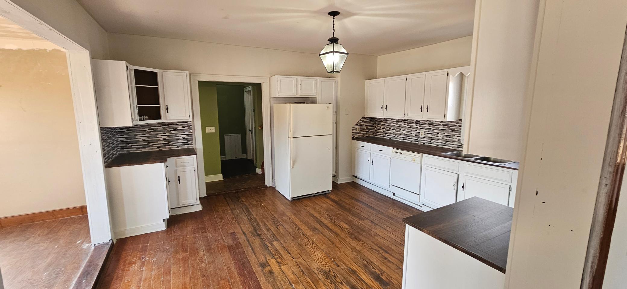 View Across Kitchen 2.jpg