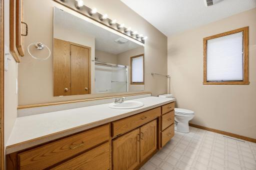 4213 S Rivershore Drive, Moorhead, MN 56560