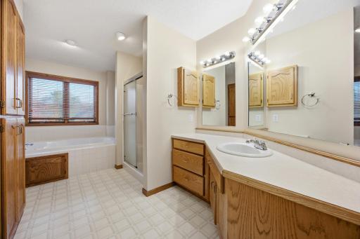 4213 S Rivershore Drive, Moorhead, MN 56560