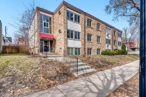 2212 Aldrich Avenue S, 202, Minneapolis, MN 55405