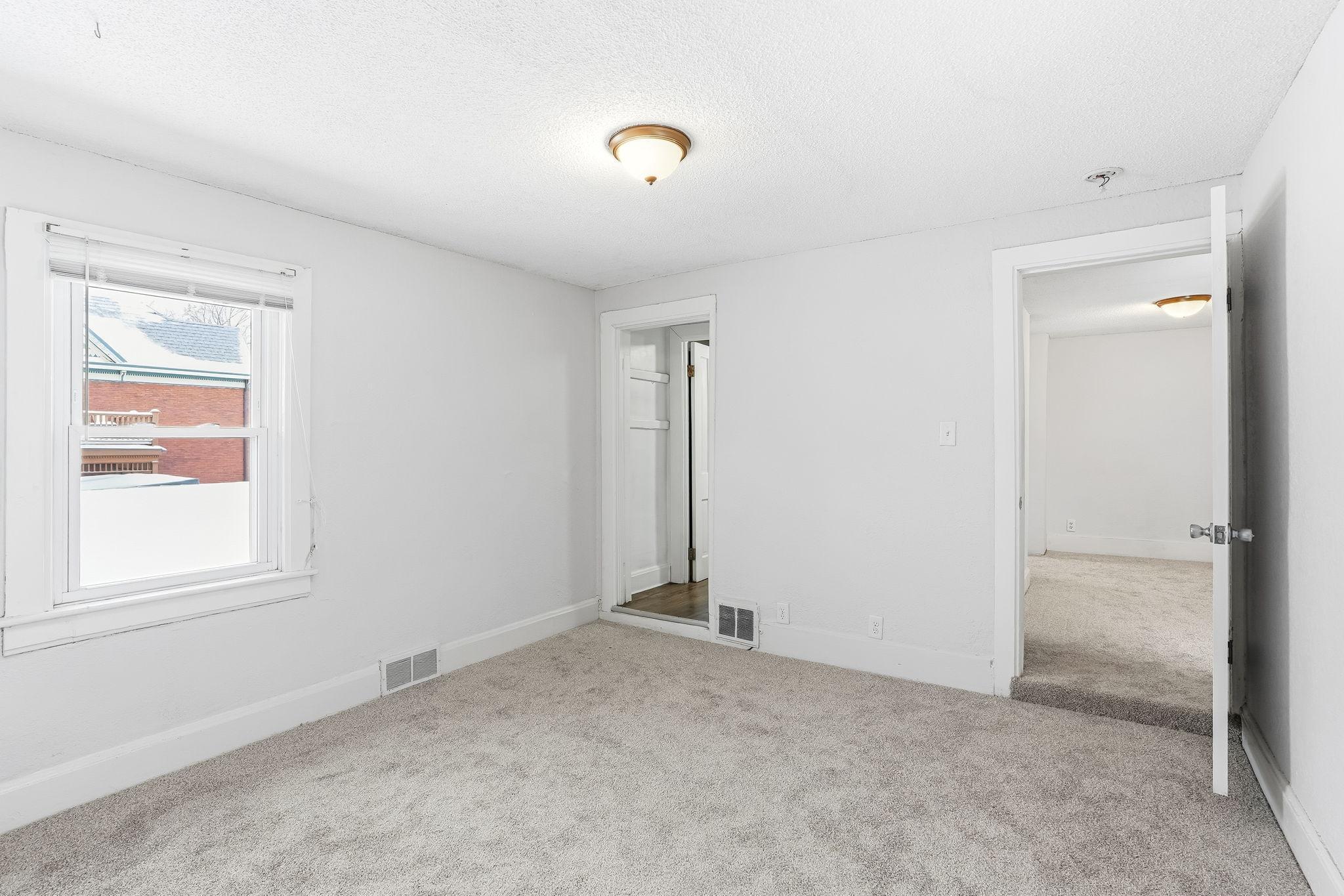 3rd BR or office walks to 2nd BR